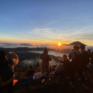 Trekking Sunrise West Trip